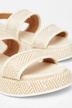 Quiz Sandals|Holiday Shoes><noscript><img width=