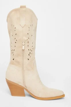 Quiz Boots><noscript><img width=