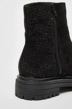 Quiz Flats|Boots><noscript><img width=