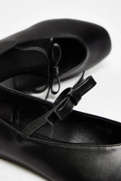 Quiz Pumps|Flats><noscript><img width=