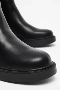 Quiz Boots><noscript><img width=