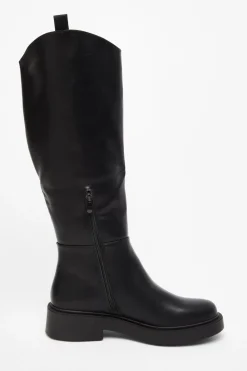 Quiz Boots><noscript><img width=