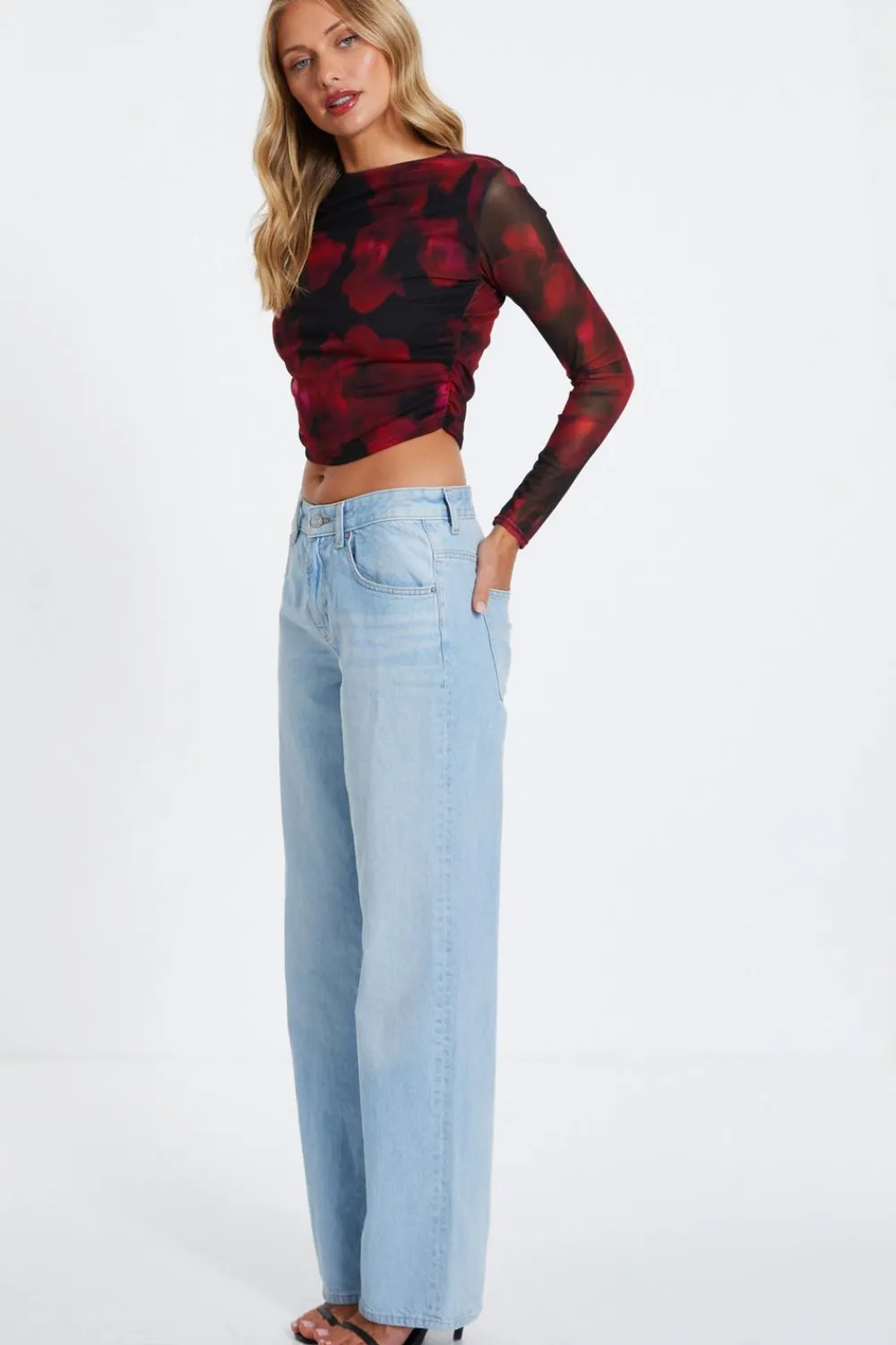 Quiz Going Out Tops|Crop Tops>Black Floral Mesh Ruched Crop Top