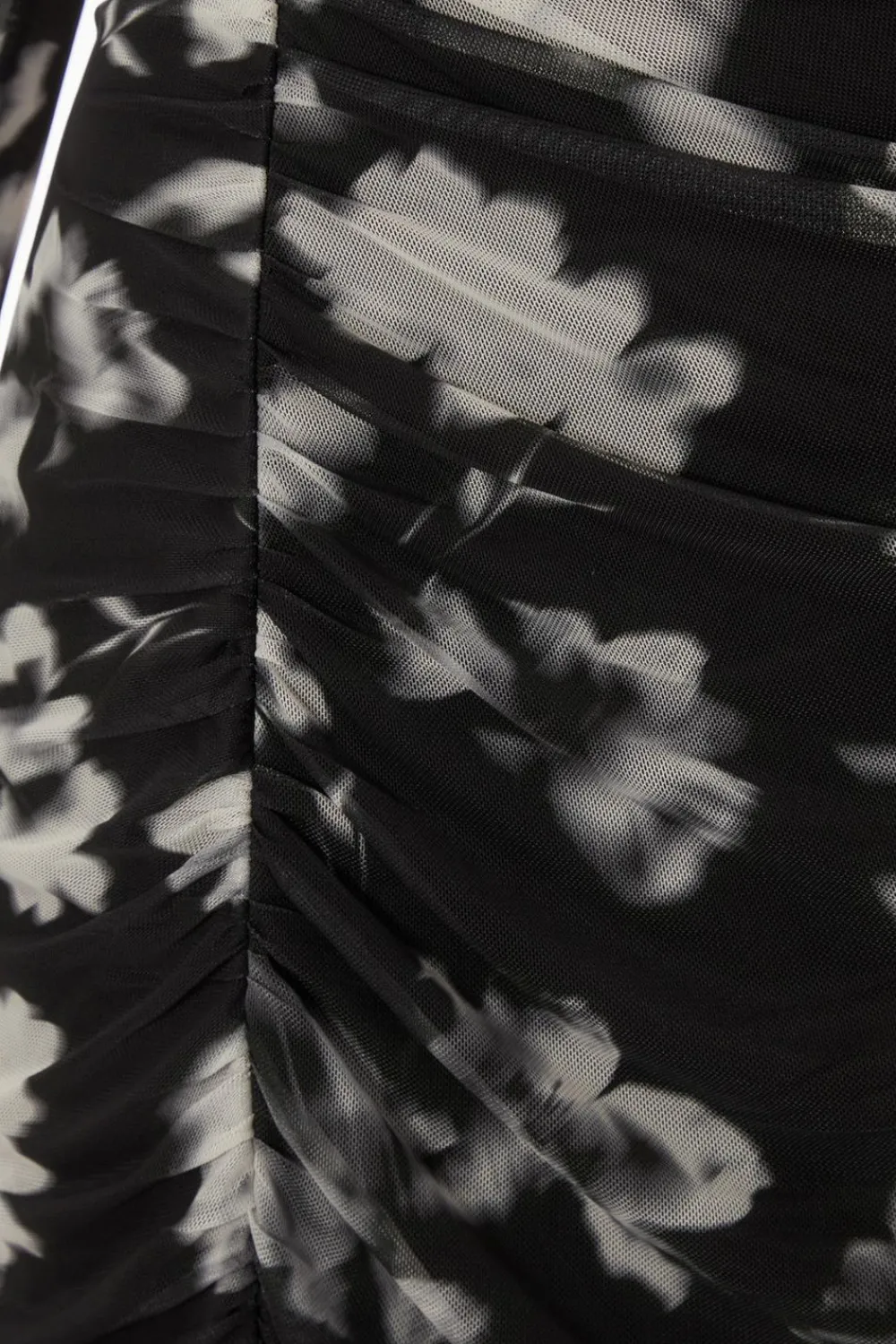 Quiz Modest|Florals>Black Mesh Floral Ruched Midaxi