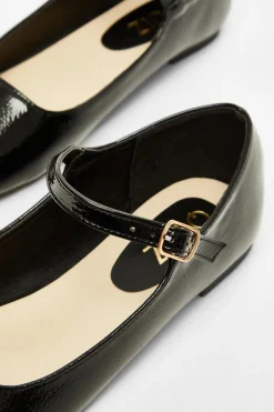 Quiz Pumps|Flats><noscript><img width=