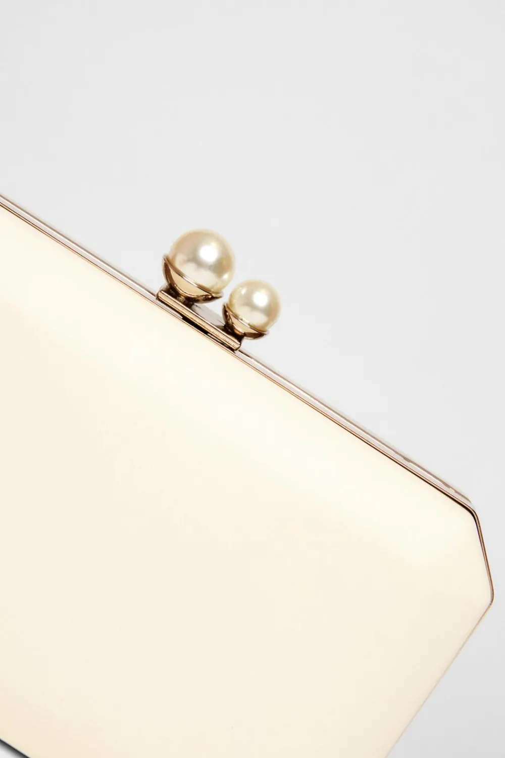 Quiz Wedding Accessories|Bride To Be>Bridal White Pearl Clasp Box Bag