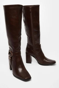 Quiz Boots><noscript><img width=