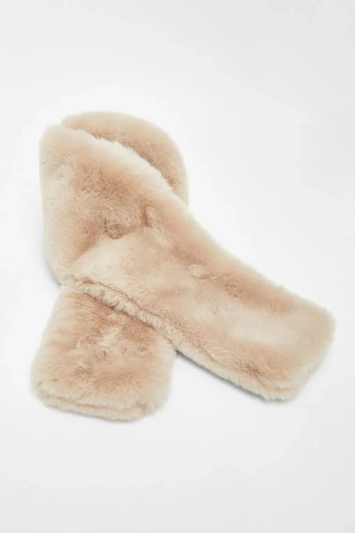 Quiz Wedding Accessories>Cream Faux Fur Scarf
