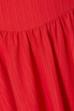 Quiz Trending: Red|Summer Clothes><noscript><img width=