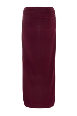 Quiz Trending: Red|Skirts><noscript><img width=