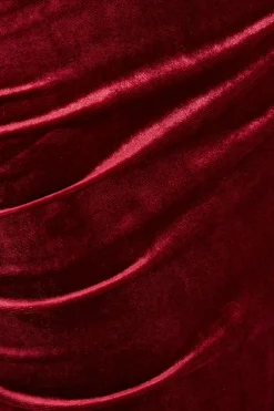 Quiz Trending: Red|Red Dresses><noscript><img width=