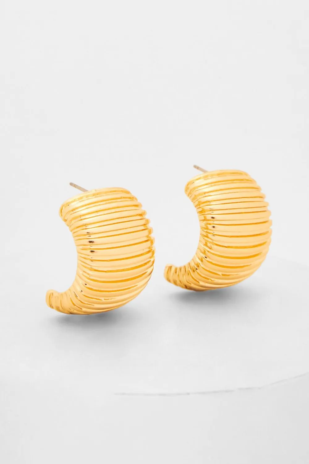Quiz Jewellery|Earrings>Gold Curved Earrings