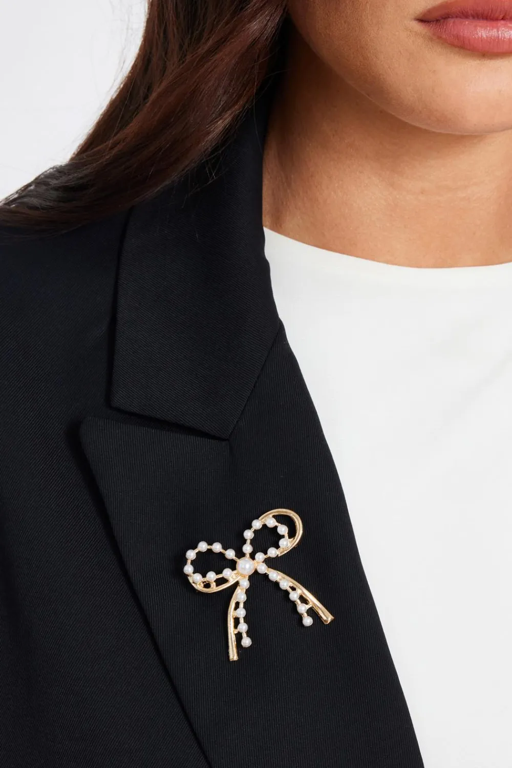 Quiz Wedding Accessories|Occasion Accessories>Gold Pearl Bow Brooch