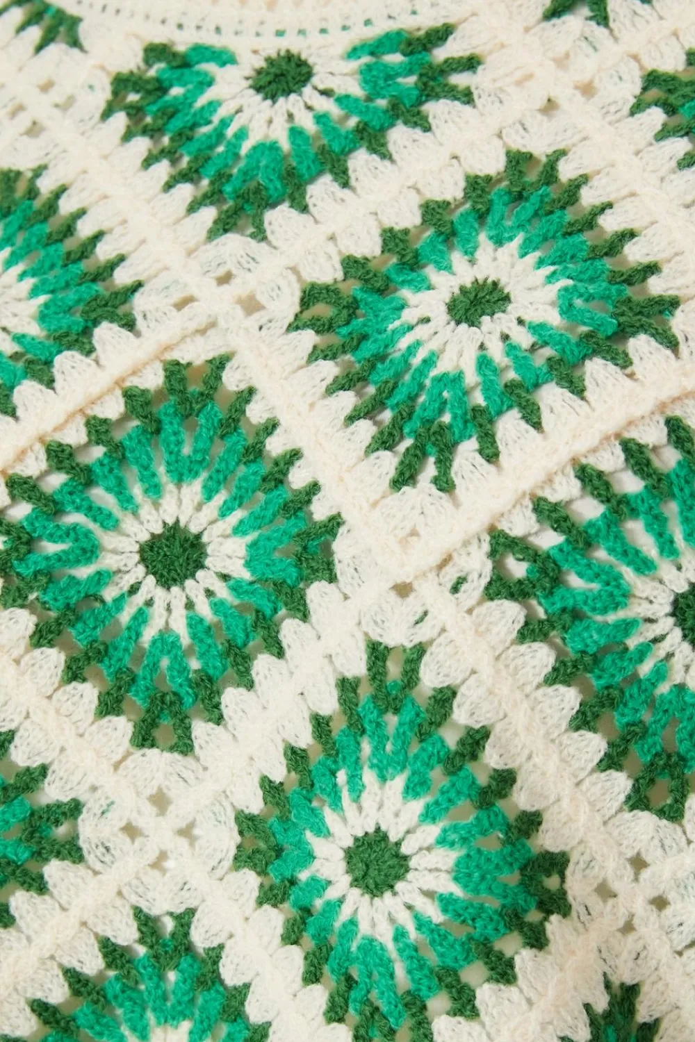 Quiz Summer Tops|Day Tops>Green Crochet Geometric Crop Top