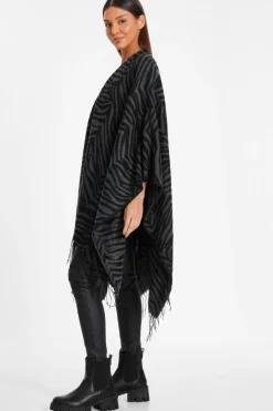 Quiz Capes & Ponchos><noscript><img width=