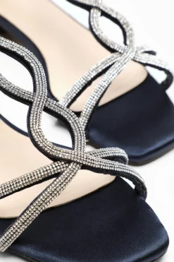 Quiz Sandals|Holiday Shoes><noscript><img width=