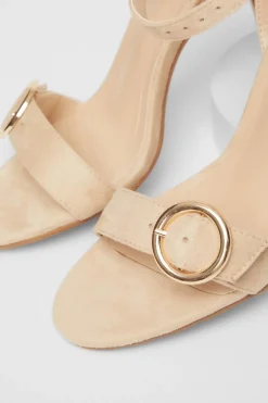Quiz Sandals|Heels><noscript><img width=