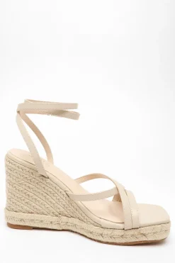 Quiz Wedges|Sandals><noscript><img width=