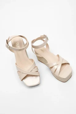 Quiz Wedges|Sandals><noscript><img width=