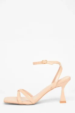 Quiz Heels>Strappy Flared Heels