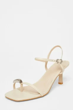 Quiz Heels>Toe Thong Stiletto Heels