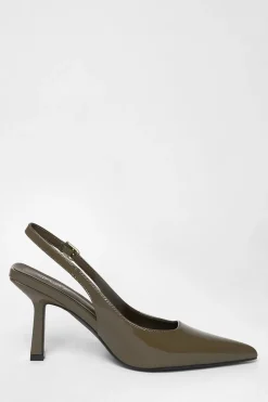 Quiz Heels|Day At The Races><noscript><img width=
