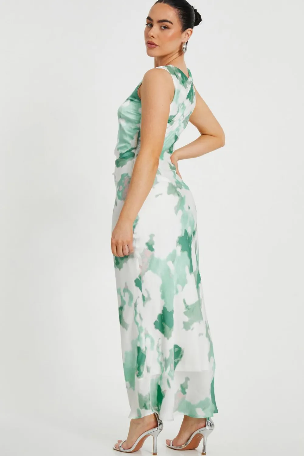 Quiz Day At The Races|Christening Guest>Petite Green Satin Marble Midaxi Dress