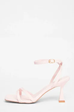 Quiz Heels>Strappy Flared Heels