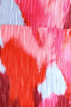 Quiz Trending: Red|Summer Clothes><noscript><img width=