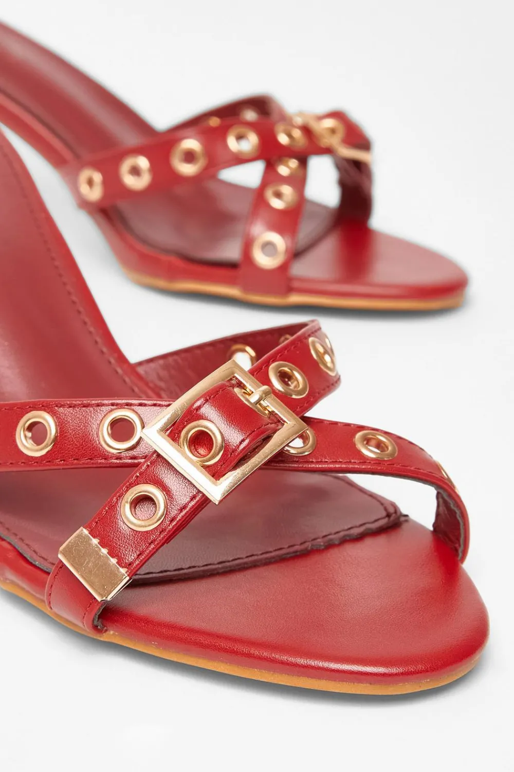 Quiz Heels>Buckle Mule Heels