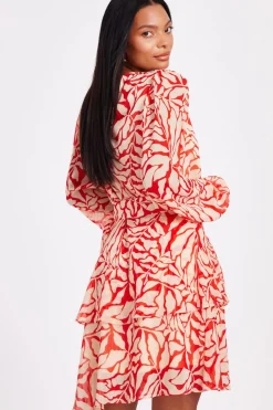 Quiz Trending: Red|Summer Clothes><noscript><img width=