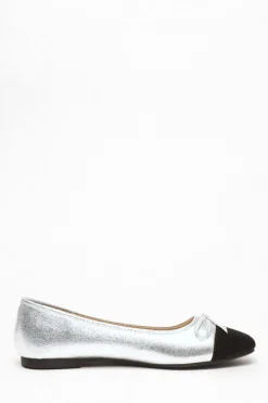 Quiz Pumps|Flats><noscript><img width=