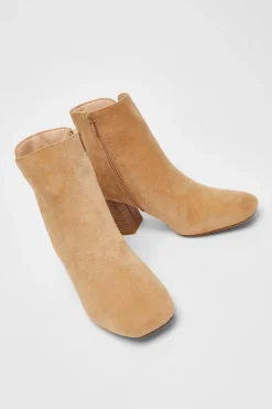 Quiz Heels|Boots><noscript><img width=