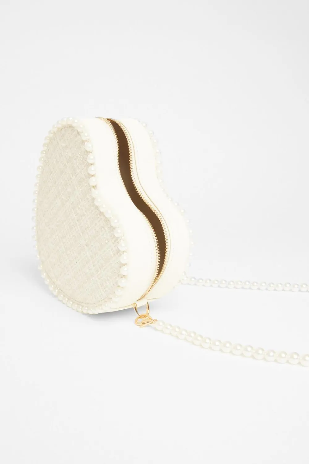 Quiz Wedding Accessories|Bags>White Boucle Heart Bag