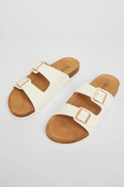 Quiz Sandals|Holiday Shoes><noscript><img width=