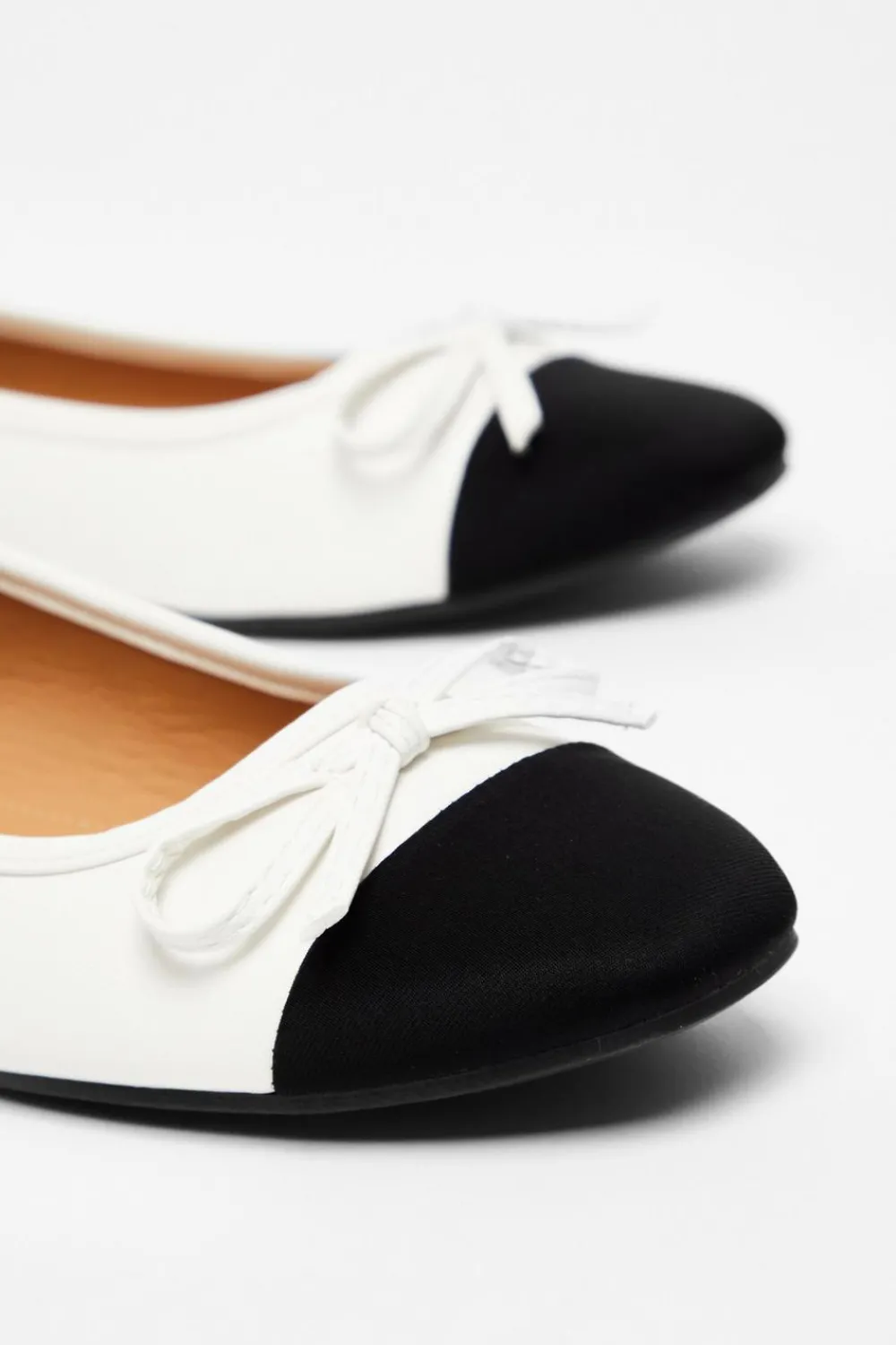 Quiz Pumps|Flats>White Faux Leather Bow Flat Pumps