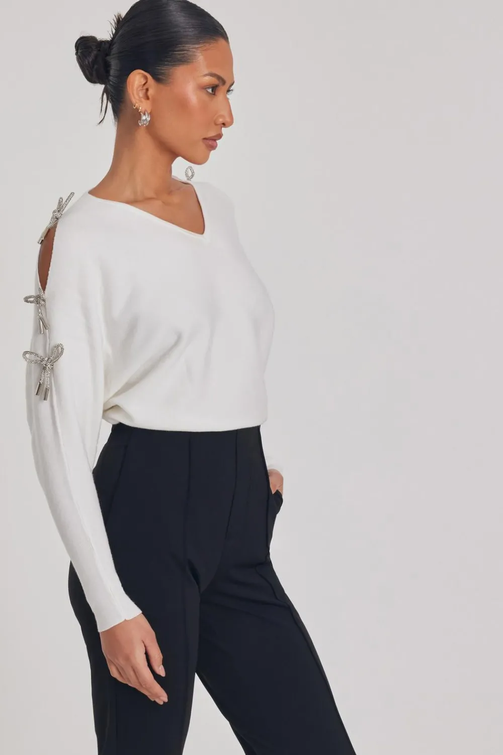 Quiz Knitwear|Jumpers>White Knitted Diamante Bow Jumper