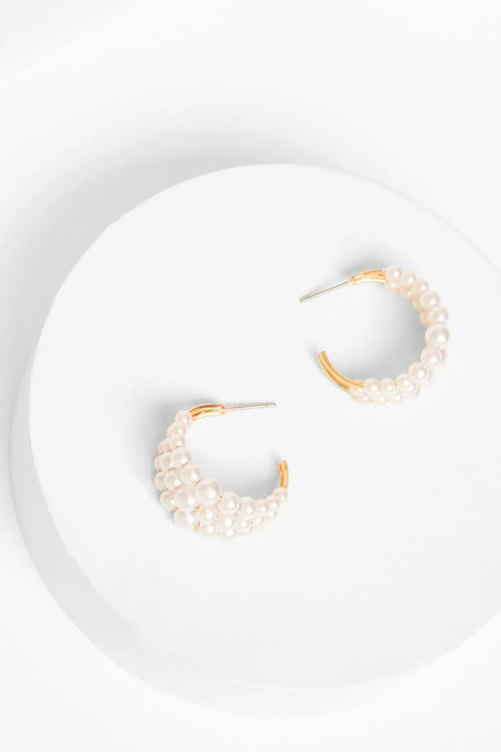 Quiz Wedding Accessories|Jewellery>White Pearl Hoop Earrings
