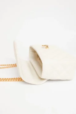 Quiz Bags><noscript><img width=