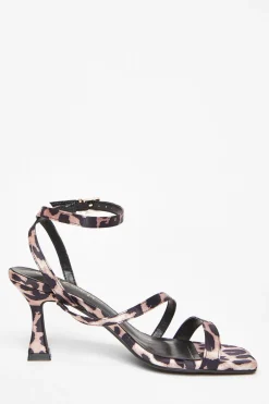 Quiz Wide Fit|Sandals><noscript><img width=