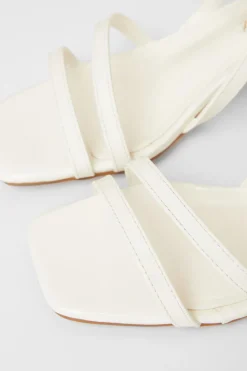 Quiz Wide Fit|Sandals><noscript><img width=